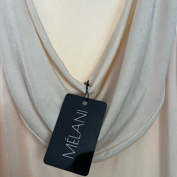 MÉLANI THE LABEL - CRISTINA GOWN - PEARL WHITE - Picture 4 of 9